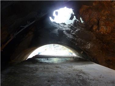 Durchstich des neuen Teils des Tunnels St. Pankraz im Ultental (FOTO: LPA/Landesamt für Straßenbau West)