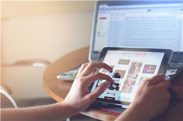 Seit Beginn der Erhebung vor elf Jahren hat der Anteil der Buchungen über das Internet im Tourismus-Bereich ständig zugenommen. Foto: Pixabay