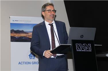Die Vernetzung von Unternehmen für mehr Energieeffizienz sei zu fördern, so LH Arno Kompatscher bei der Eröffnung der Sitzung der Aktionsgruppe 9 von EUSALP - Foto: LPA/Uwe Staffler