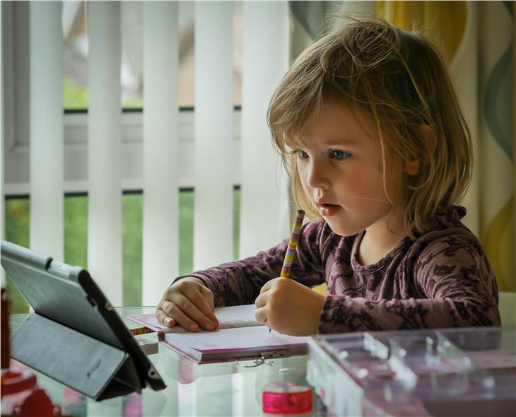 Sieben Neuinfektionen wurden heute von italienischsprachigen Kindergärten und Schulen gemeldet. (Foto: LPA/Unsplash)