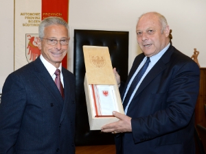 Quästor Dario Rotondi verabschiedete sich heute bei LH Durnwalder