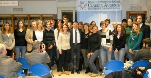 "Premio Claudia Augusta" an Verfasserinnen und Verfasser von Abschlussarbeiten mit Südtirol-Bezug verliehen.