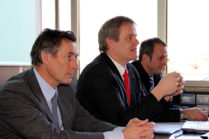 LR Widmann mit den hds-Bezirksobmännern Moser und Spechtenhauser (von links; Foto: DiKOM).