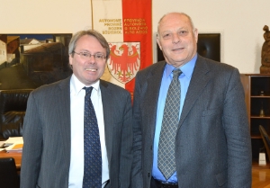 LH Durnwalder mit dem französischen Generalkonsul in Mailand Joel Meyer