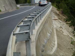 Landesstraße Brixen-Lüsen: Straßenstützmauer saniert