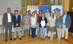 Lehrgang für Genossenschaftsmanager: LR Bizzo hat Diplome überreicht (FOTO: LPA/A.Pertl)