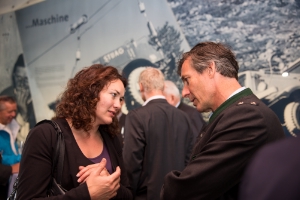 Mobilitätslandesrat Widmann hat mit seiner Tiroler Amtskollegin Felipe die zweite Saison der ersten grenzüberschreitenden Linienverbindung eröffnet.