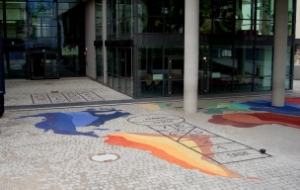 Kreativitätsförderung: Projekt mit Elisabeth Oberrauch in der Grundschule "Albert Schweitzer" in Meran.