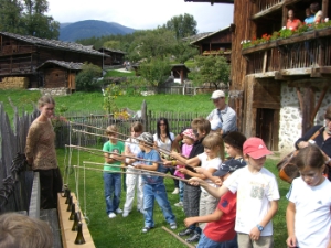 Alte Spiele neu entdeckt: Flaschenhalsfischen.