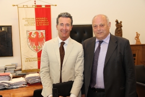 LH Durnwalder mit Honorarkonsul Walter Cappelletto