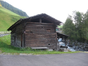 Eine letzte Mahlvorführung wird an diesem Samstag, dem 5. Oktober, in der Großbach-Mühle in der Nähe des Schaubergwerks Prettau organisiert.