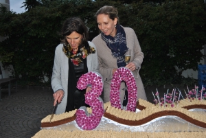 30 Jahre Fachschule für Hauswirtschaft und Ernährung Neumarkt: Schulleiterin Ulrike Vedovelli (li.) und Direktorin Gudrun Ladurner.
