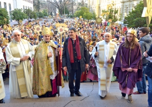 LH Arno Kompatscher mit Bischof Ivo Muser beim Sternsinger-Treffen in Bozen (Foto Pertl)