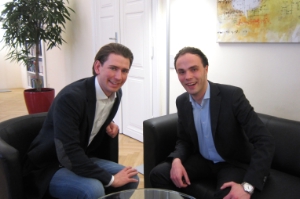 Landesrat Philipp Achammer (re.) bei Außenminister Sebastian Kurz in Wien