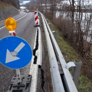 Abbruchstelle an der Brennerstaatsstraße in Vahrn vor dem Eingriff