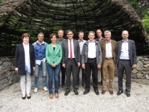 LR Richard Theiner im Kreise der Vertreter des Naturparks Rieserferner-Ahrn.