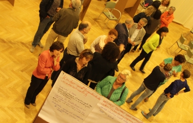Die Vereinbarkeit von Familie und Beruf, war bei den Familiengesprächen ebenso Thema wie die Familienberatung und die Mediation, die Notfallhilfe oder die Solidarität - Foto: LPA