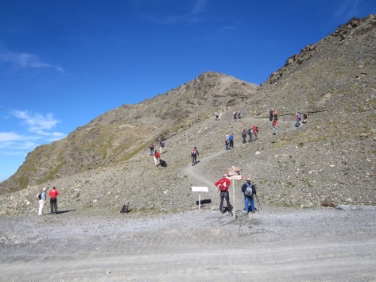 Auf geschichtsträchtigen Pfaden geht's auf den Monte Scorluzzo (Foto: Ortler Sammlerverein Erster Weltkrieg)
