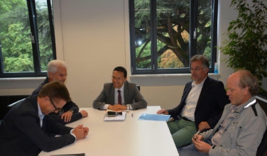 Ingenieure beim Landesrat: (v.l.) die Kammerräte Michael Pfeifer und Enzo Todaro, LR Tommasini, Kammer-Präsident Mühlögger und Fabio De Polo