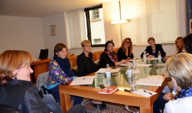 Erster regionaler Chancengleichheits-Gipfel - "Es gibt beeindruckend viele Gemeinsamkeiten", sagt LRin Martha Stocker (Foto: LPA/SAN)