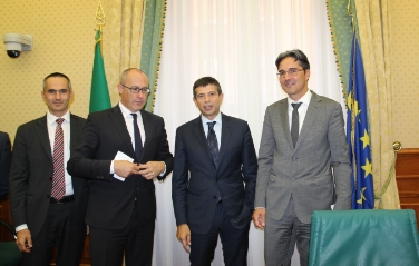 LH Kompatscher, Minister Lupi, LH Rossi und A22-Geschäftsführer Pardatscher (von rechts). Foto: LPA/Tasser.