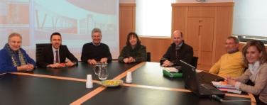 Mobilitäts-Infrastruktur im Visier: LR Tommasini mit den Vertretern der Überetscher Gemeinden (Foto: Diquirico)