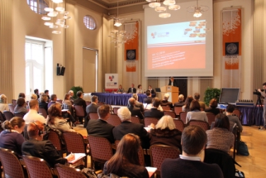 Die juridischen Aspekte der universitären Zusammenarbeit zwischen Innsbruck, Bozen und Trient standen heute im Mittelpunkt einer Euregio-Tagung in Innsbruck - Foto: Uni Innsbruck/Christian Flatz