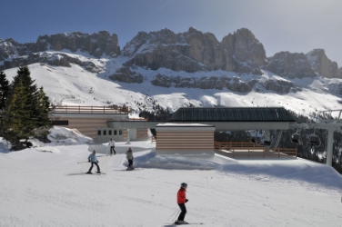 Eine von sechs neuen Bahnen: Die Sechser-Sesselbahn "Tschein" im Skigebiet Karerpass