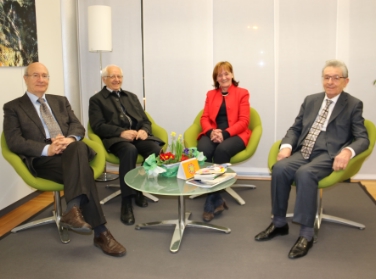 LRin Stocker im Gespräch mit den UPAD-Vertretern (FOTO:LPA/Martin Ebert)