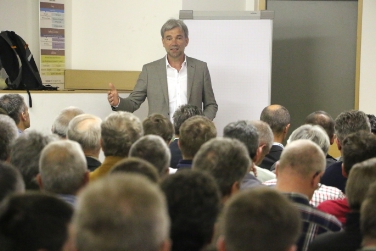 Dialog zwischen allen Beteiligten wichtig: Landesrat Schuler bei der Vorstellung der Ergebnisse der Studie des Wildeinflusses auf die Waldverjüngung im Vinschgau.