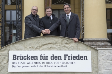 Die drei Landeshauptleute Ugo Rossi, Günther Platter und Arno Kompatscher - Foto: Land Tirol/Berger