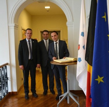 LR Achammer ist heute in Eupen mit dem Ministerpräsidenten der DG Paasch zusammengetroffen, im Bild auch Bildungsminister Mollers
