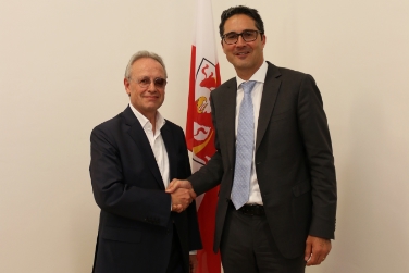 Dank an den langjährigen EURAC-Präsidenten Werner Stuflesser