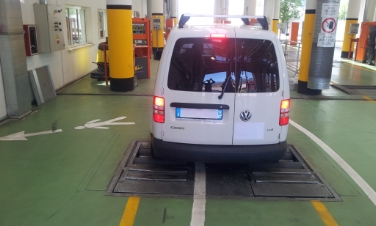 Eine regelmäßige Fahrzeugkontrolle ist unerlässlich, um allfällige technische Mängel zu beheben und größtmögliche Sicherheit und Umweltverträglichkeit der Fahrzeuge zu garantieren.