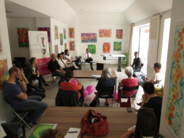 Die Abteilung für Italienische Kultur des Landes hat eine Ausschreibung für Projekte rund um das Thema „Teilen“ (Sharing) beschlossen. Foto: LPA/young inside