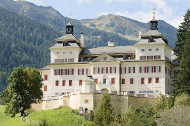 Schloss Wolfsthurn: Themenführungen im einzigen barocken Schloss Tirols (FOTO: LPA/Stefano Scatà)