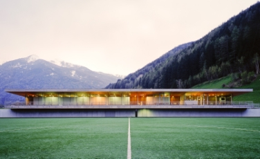 Der Startschuss für die Sportstättenzählung 2015 steht bevor, im Bild das Sportgebäude von St. Martin - Foto: Gemeinde Ahrntal