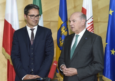 LH Arno Kompatscher (links) mit Niederösterreichs LH Erwin Pröll heute in St. Pölten. Foto: NÖ-Landespressedienst/Filzwieser.