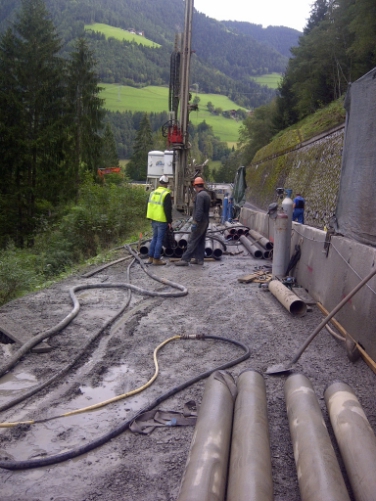 Arbeiten auf der Landesstraße nach Lüsen (Foto: LPA/M.Pinzan)
