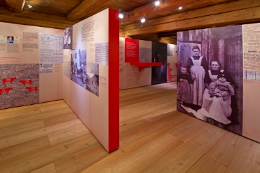 Sonderausstellung „Höfe ohne Männer. Frauenalltag im Ersten Weltkrieg“ im Südtiroler Volkskundemuseum in Dietenheim (FOTO: Caroline Renzler)