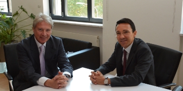 Der österreichische Botschafter René Pollitzer (l.) stattete gestern Landeshauptmannstellvertreter Christian Tommasini einen Besuch ab. Foto: LPA/M. Diquirico