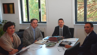 LR Christian Tommasini (2.v.r.) traf den Meraner Vize-Bürgermeister Rossi (2. v. l.), dabei waren auch Antonio Lampis und Barbara Nesticò.
