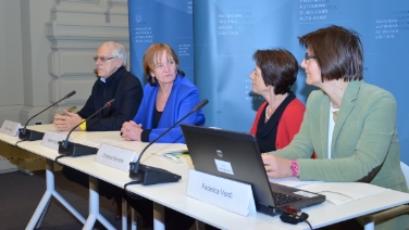 Die Nabelschnurblutspende in Südtirol stand im Mittelpunkt der heutigen Medienkonferenz.