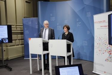 IT-LRin Deeg und Kurt Pöhl stellten heute den Fahrplan für die digitale Entwicklung vor./Foto LPA rm
