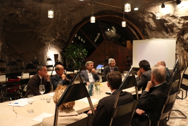 Aktionsplan Berglandwirtschaft Landwirtschafts-Vertretern aus Tirol vorgestellt (v.li.): Professor Gauly, Abteilungsdirektor Pazeller, Landesrat Schuler, Laimburg-Direktor Oberhuber.