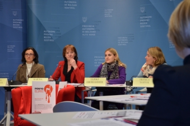 Der Landesbeirat für Chancengleichheit für Frauen hat am heutigen Montag die Initiativen zum Internationalen Tag gegen Gewalt an Frauen vorgestellt.