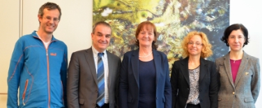 Landesrätin Martha Stocker und Volksanwältin Gabriele Moranell haben sich zu einem Austausch getroffen.