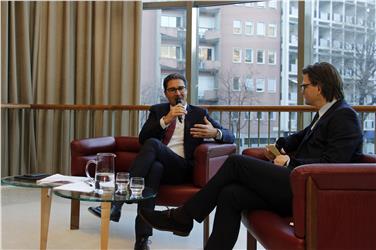 LH Kompatscher: "Meine Vision 2015 lautet: "Südtirol, Europa" (FOTO: LPA/mb)