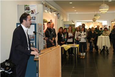 Bildungslandesrat Philipp Achammer hat heute die Schul- und Berufsinformationsmesse an der Freien Universität Bozen eröffnet. Foto: LPA/me
