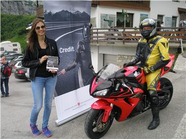 Bei der Kampagne "No credit" wird an die Verantwortung jedes einzelnen im Straßenverkehr appelliert